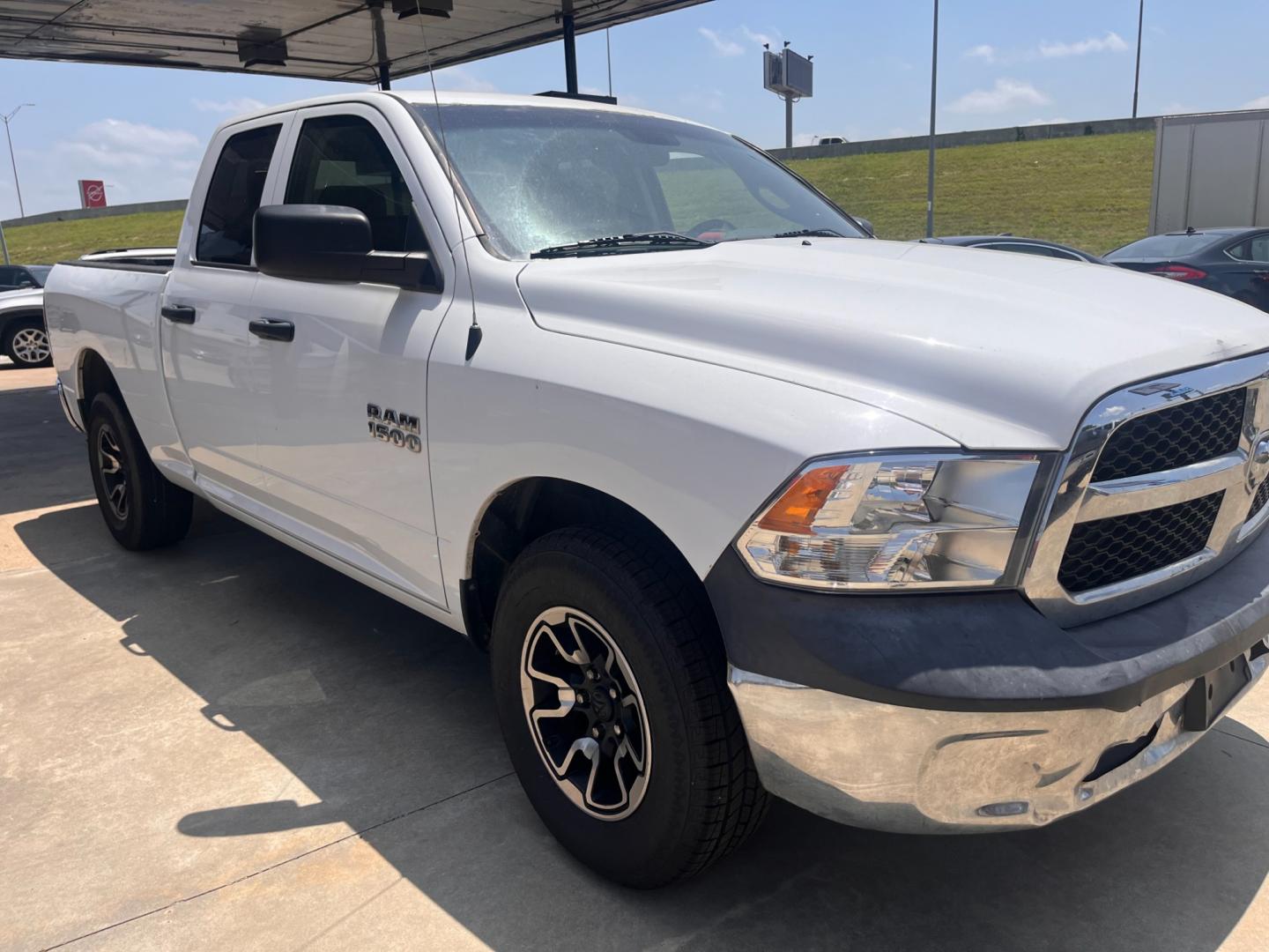 2018 WHITE RAM 1500 Tradesman Quad Cab 2WD (1C6RR6FG9JS) with an 3.6L V6 DOHC 24V FFV engine, 8A transmission, located at 8101 E. Skelly Dr., Tulsa, OK, 74129, (918) 592-3593, 36.121891, -95.888802 - Photo#1